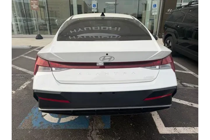 $25566 : Hyundai ELANTRA 2025 Limited image 4