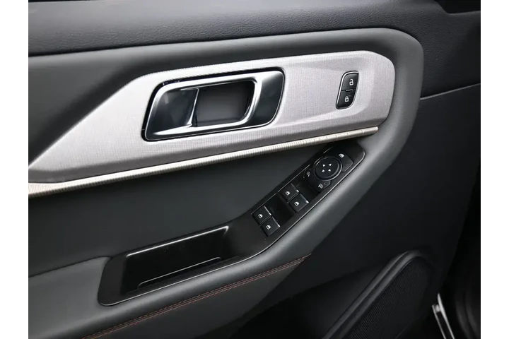 $39861 : Ford Explorer 2025 Active 4d image 10