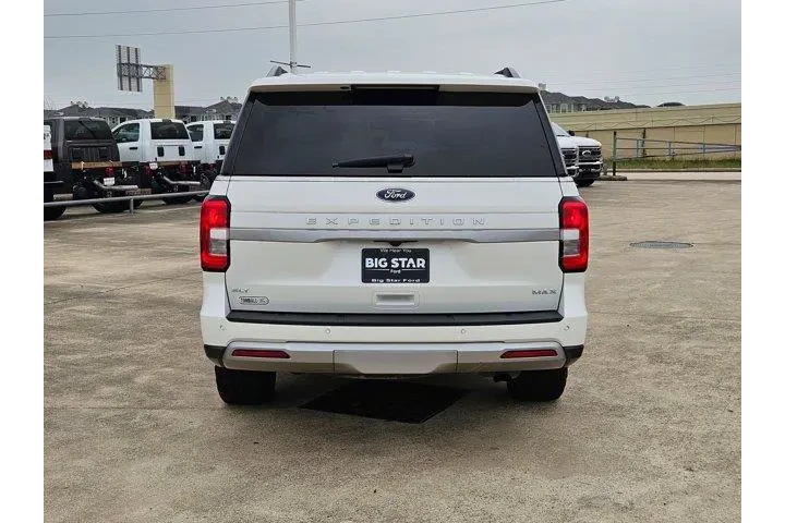 $34724 : Ford Expedition MAX 2022 4x4 image 4