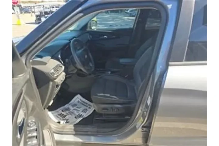 $17350 : Chevrolet Trailblazer 2023 L image 3