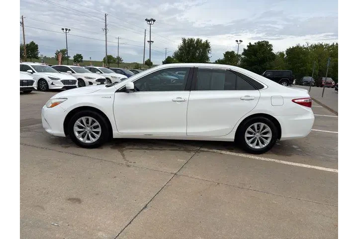 $13998 : Toyota Camry Hybrid 2016 LE image 2