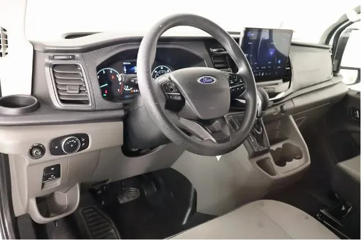 $32117 : Ford Transit 2023 350 XL 3dr image 2