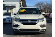 $19495 : 2017 Pilot Touring thumbnail