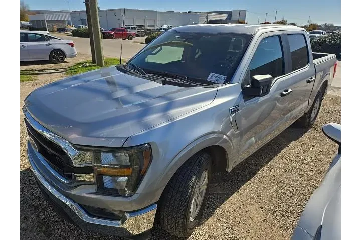 $28395 : Ford F-150 2023 4x2 XL 4dr S image 1