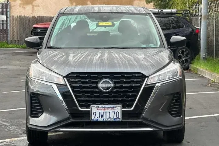 $17865 : Nissan Kicks 2024 S 4dr Cros image 6