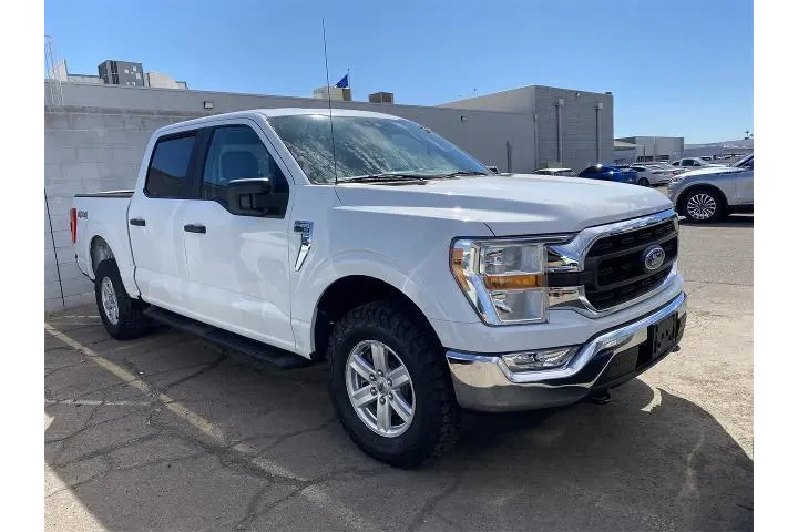 $35734 : Ford F-150 2021 4x4 XLT 4dr image 2