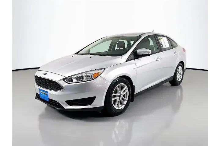 $11752 : Ford Focus 2017 SE 4dr Sedan image 3