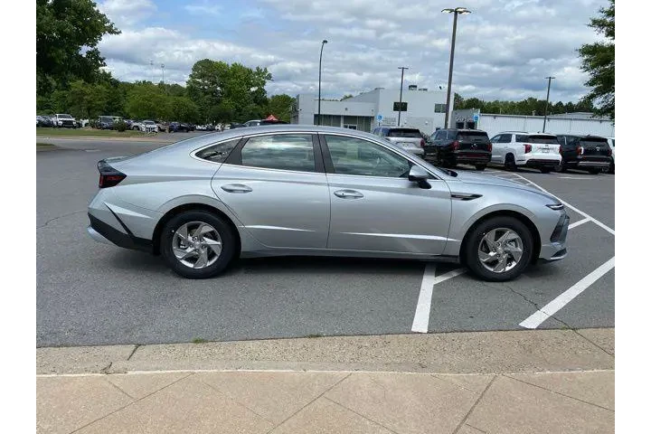 $26680 : Hyundai SONATA 2025 SE 4dr S image 8