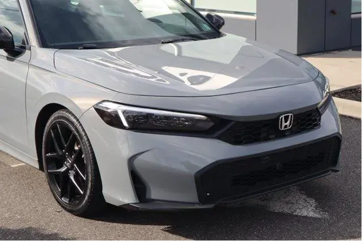 $24305 : Honda Civic 2025 Sport 4dr S image 4