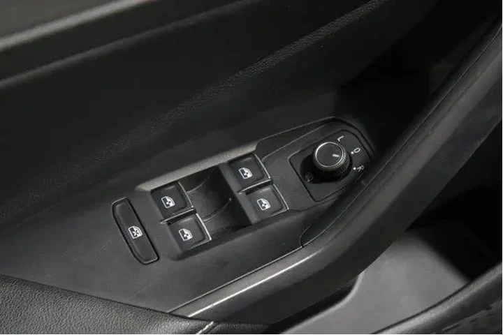 $19988 : Volkswagen Jetta 2024 S 4dr image 4