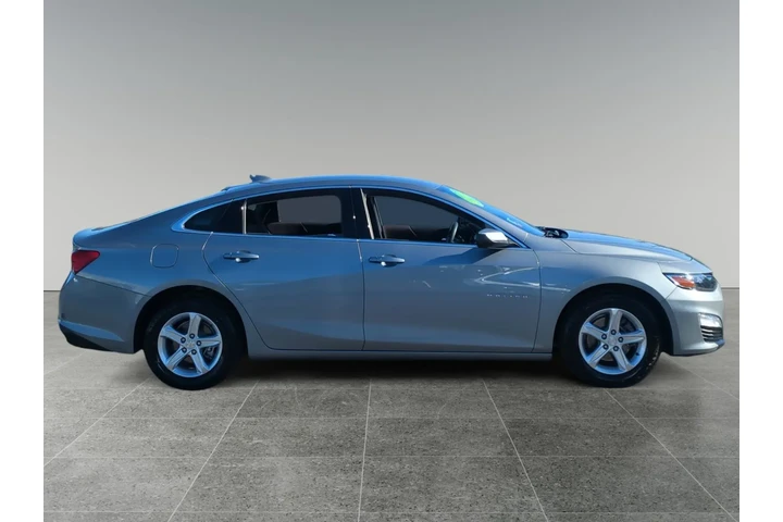 $24226 : Chevrolet Malibu 2023 LT 4dr image 6