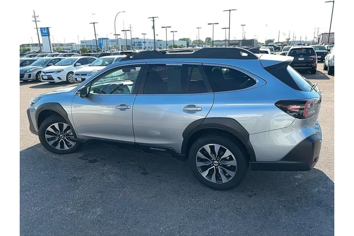 $33997 : 2024 Outback Limited XT image 6