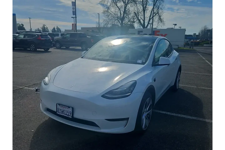 $27000 : Tesla Model Y 2021 AWD Long image 1