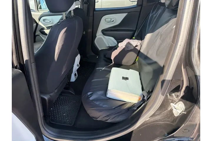 $15989 : Jeep Renegade 2022 4x4 (Red) image 10