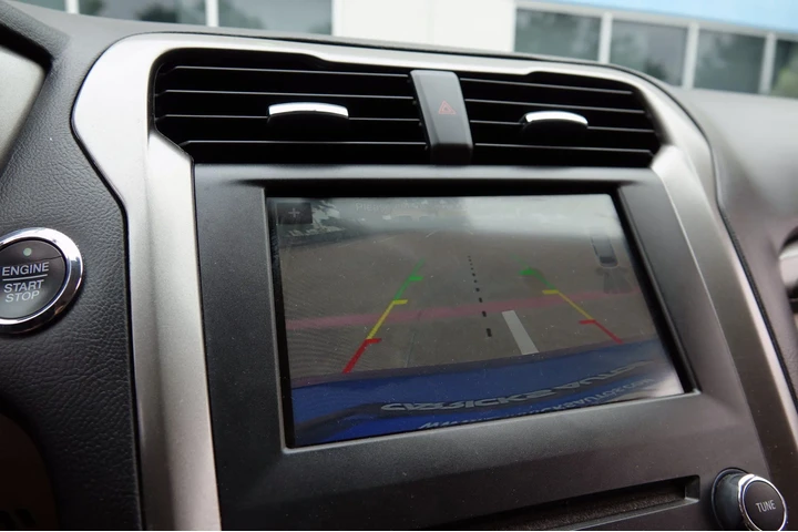 $8500 : 2018 Fusion SE image 10