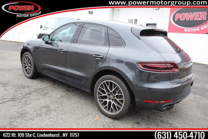 $32500 : Used 2018 Macan Sport Edition image 3