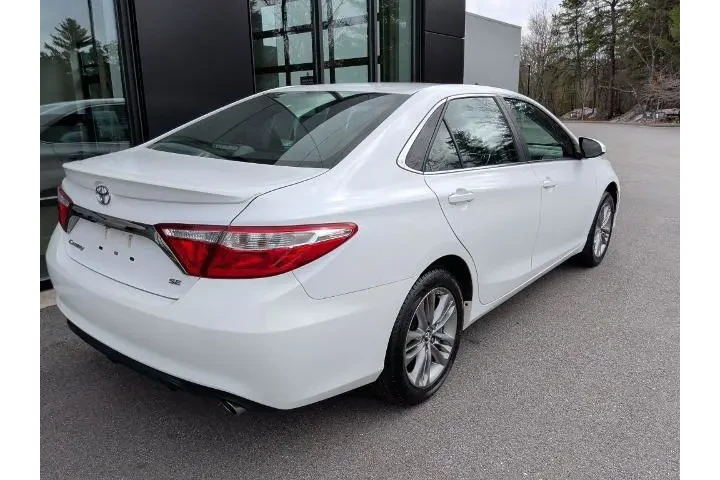 $13995 : Toyota Camry 2015 LE 4dr Sed image 7