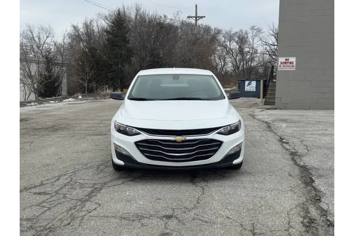 $14399 : 2022 Malibu LT image 7