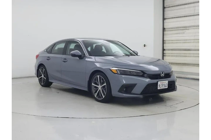 $29998 : Honda Civic 2024 Touring 4dr image 1