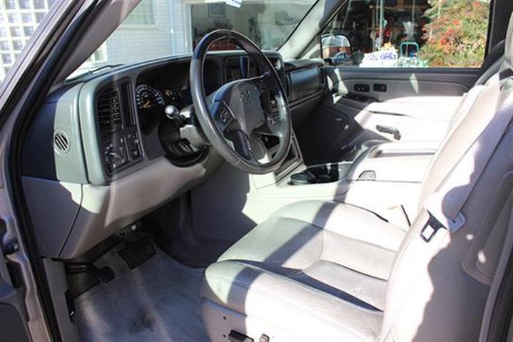 $3500 : 2006 Chevrolet Tahoe LT image 4