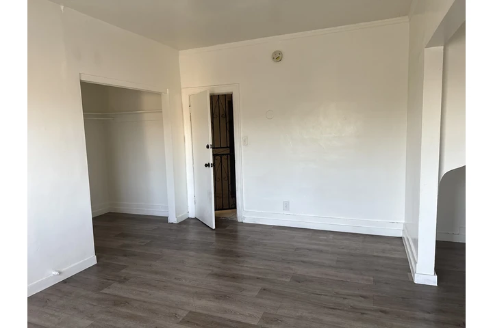 $1200 : APARTAMENTO SENCILLO image 1