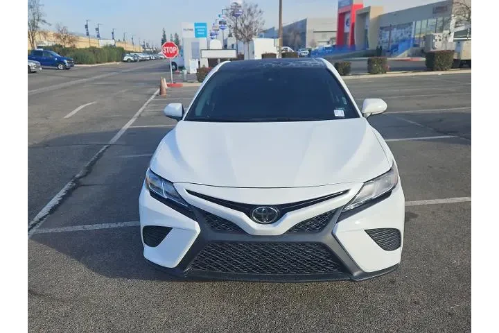 $20000 : Toyota Camry 2020 SE 4dr Sed image 4
