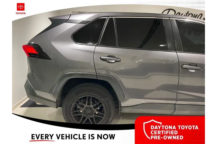 $23500 : Toyota RAV4 2022 LE 4dr SUV image 9