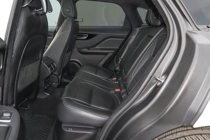 $26587 : 2020 F-PACE 30t R-Sport AWD image 8