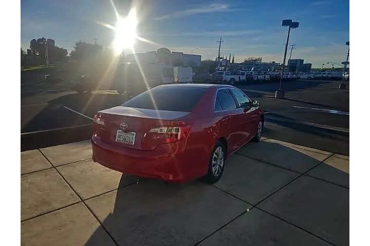 $13988 : Toyota Camry 2012 SE 4dr Sed image 5