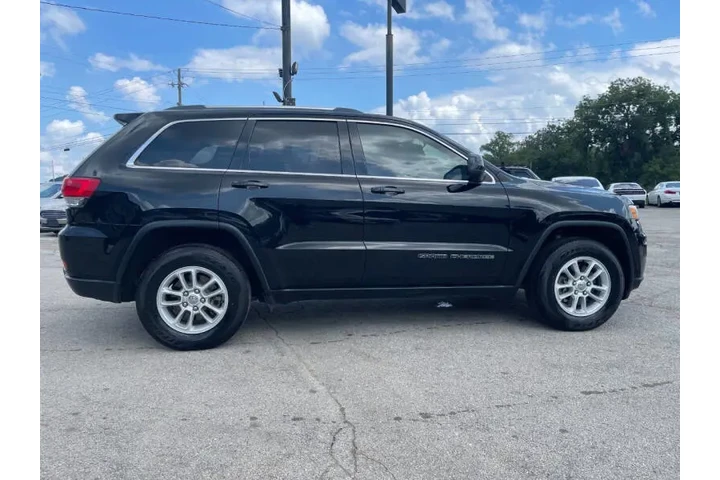 $10900 : 2018 Grand Cherokee Laredo E image 4