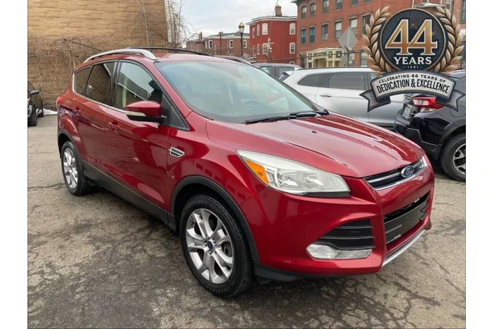 $5999 : 2015 Escape Titanium image 2