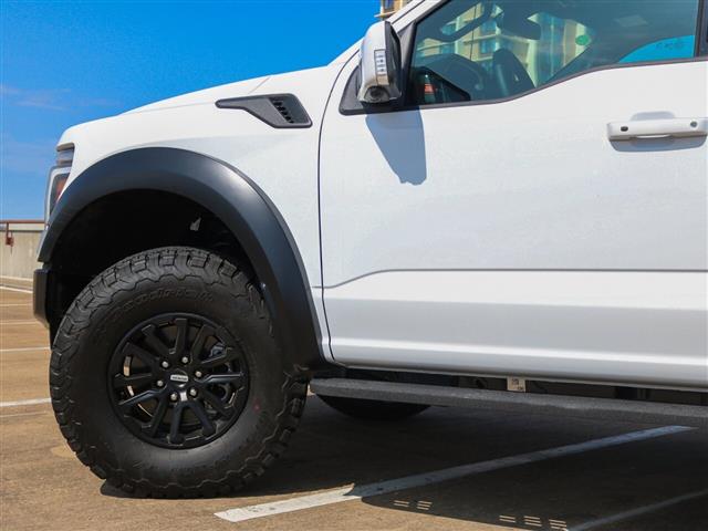 2024 F-150 Raptor Truck image 9