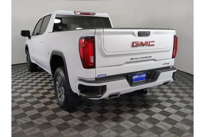 GMC Sierra 1500 2024 4x4 AT4 image 6