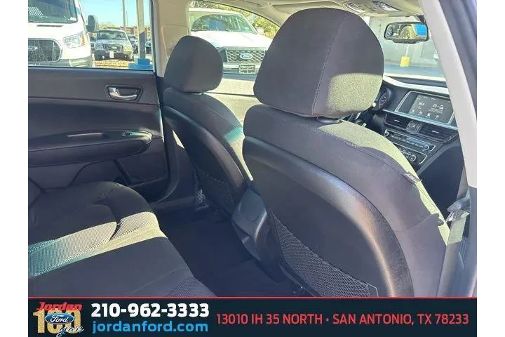 $11986 : Kia Optima 2019 LX 4dr Sedan image 8