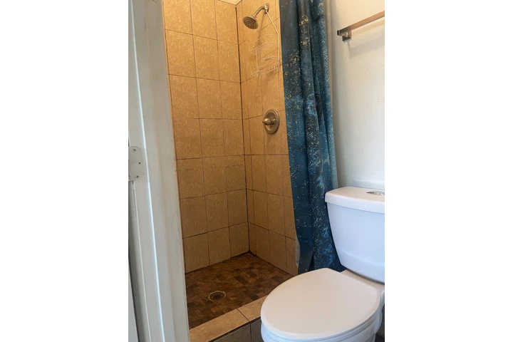 $750 : Habitación independiente amobl image 1