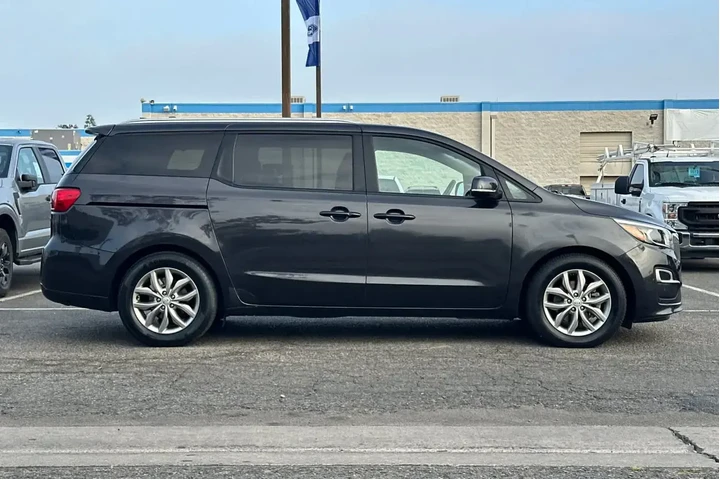 $18995 : Kia Sedona 2021 LX 4dr Mini- image 8