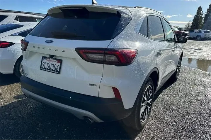 $24931 : Ford Escape Plug-In Hybrid 2 image 4