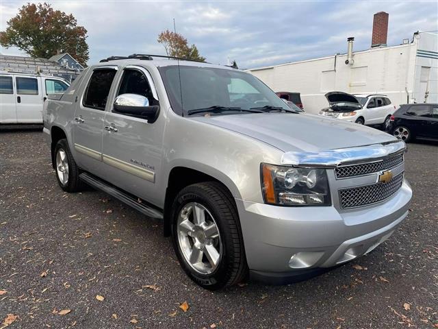 $16900 : 2013 CHEVROLET AVALANCHE2013 image 3