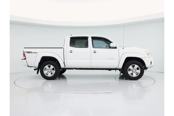 $28998 : Toyota Tacoma 2015 4x2 PreRu image 7