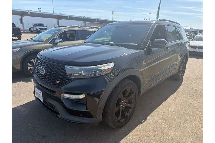 $29900 : Ford Explorer 2020 AWD ST 4d image 2