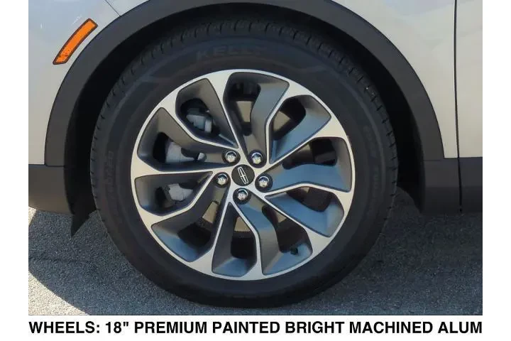 $34875 : Lincoln Nautilus 2022 AWD Re image 9