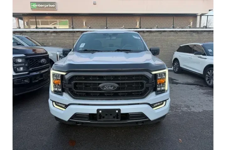 $38213 : Ford F-150 2022 4x4 XLT 4dr image 2