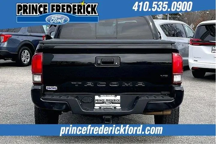 $31988 : Toyota Tacoma 2019 4x4 TRD P image 4