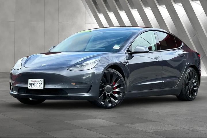 $26000 : Tesla Model 3 2022 AWD Perfo image 2