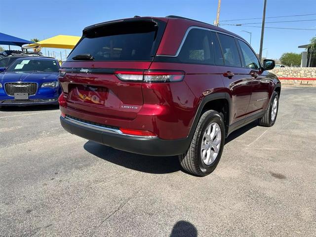 $45995 : Pre-Owned 2022 Grand Cherokee image 6