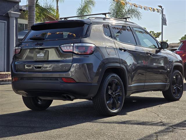 2018 JEEP COMPASS LATITUDE image 4