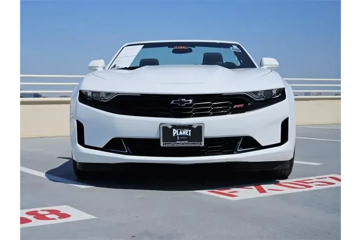 $32998 : Chevrolet Camaro 2024 LT 2dr image 2