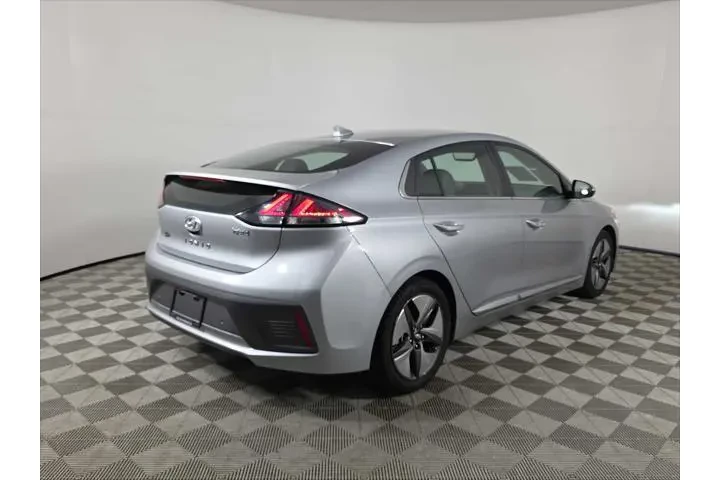 $15987 : Hyundai IONIQ Hybrid 2020 Li image 6