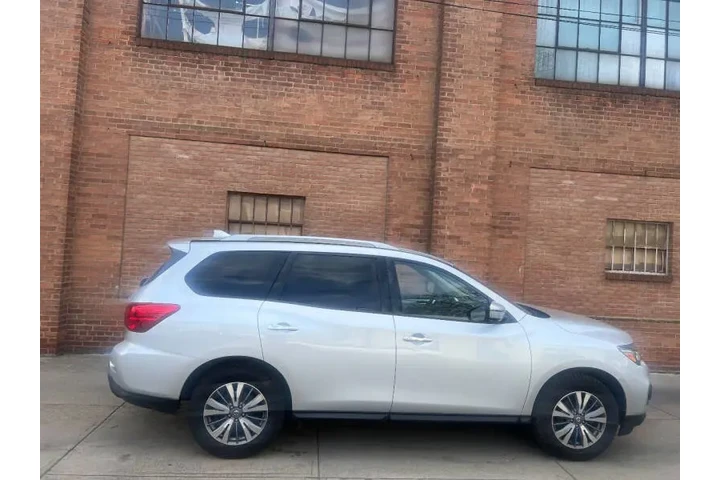 $17999 : 2020 Pathfinder SL image 10