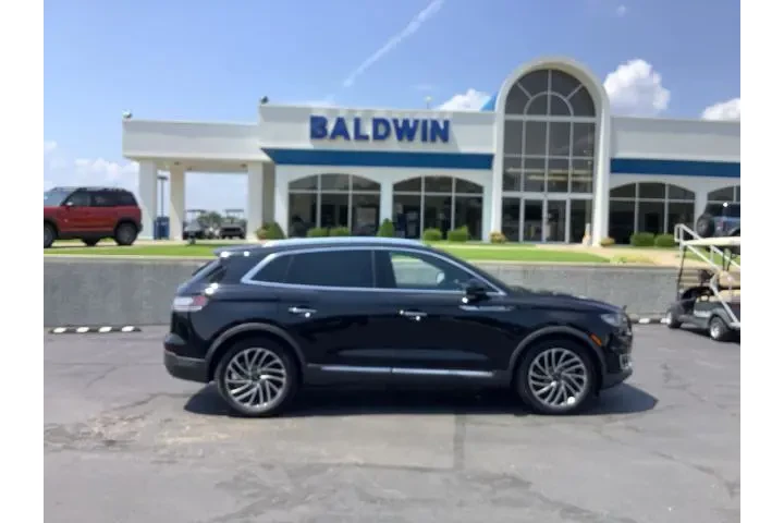 $31950 : Lincoln Nautilus 2020 Reserv image 8